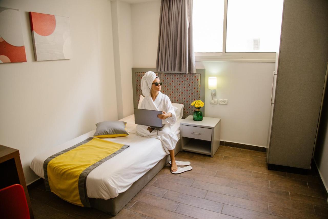 Maris Hotel Haifa Exteriör bild